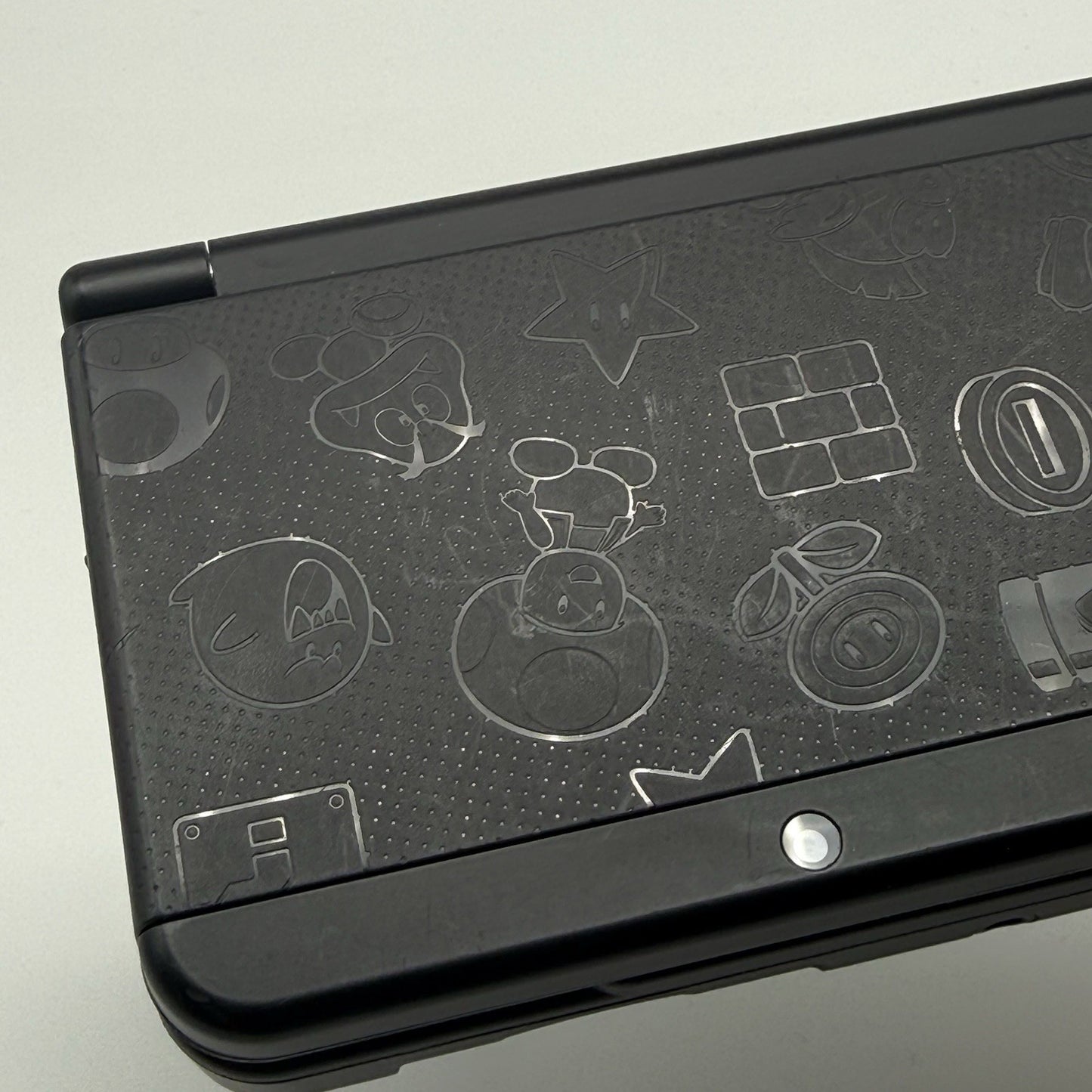 “new” Nintendo 3DS Super Mario Black Special Edition Console w/Charger - Tested20