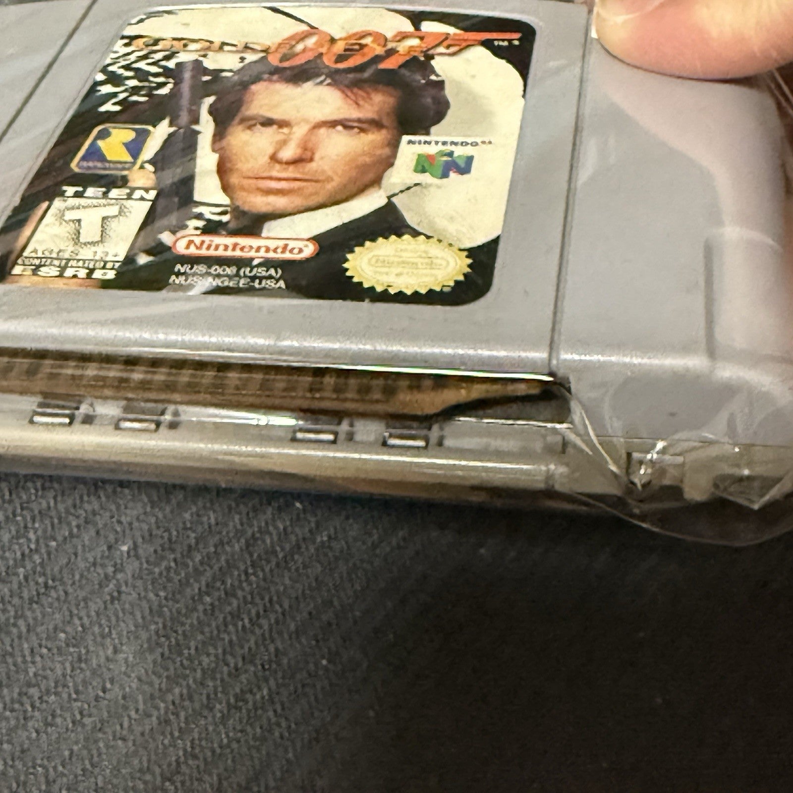 GoldenEye 007 (Nintendo 64 N64, 1997) Authentic Game - Board Chipped (Working)2