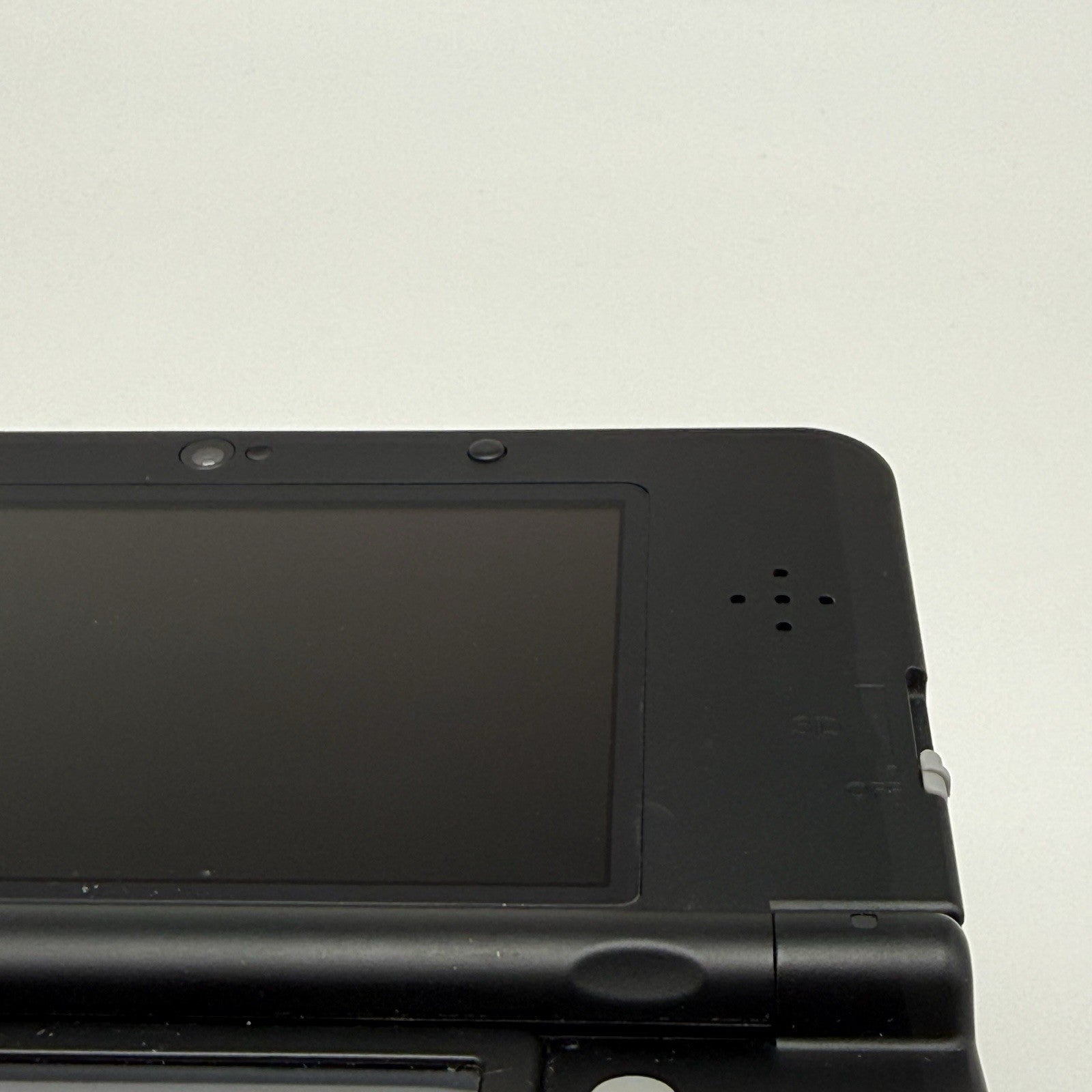 “new” Nintendo 3DS Super Mario Black Special Edition Console w/Charger - Tested8