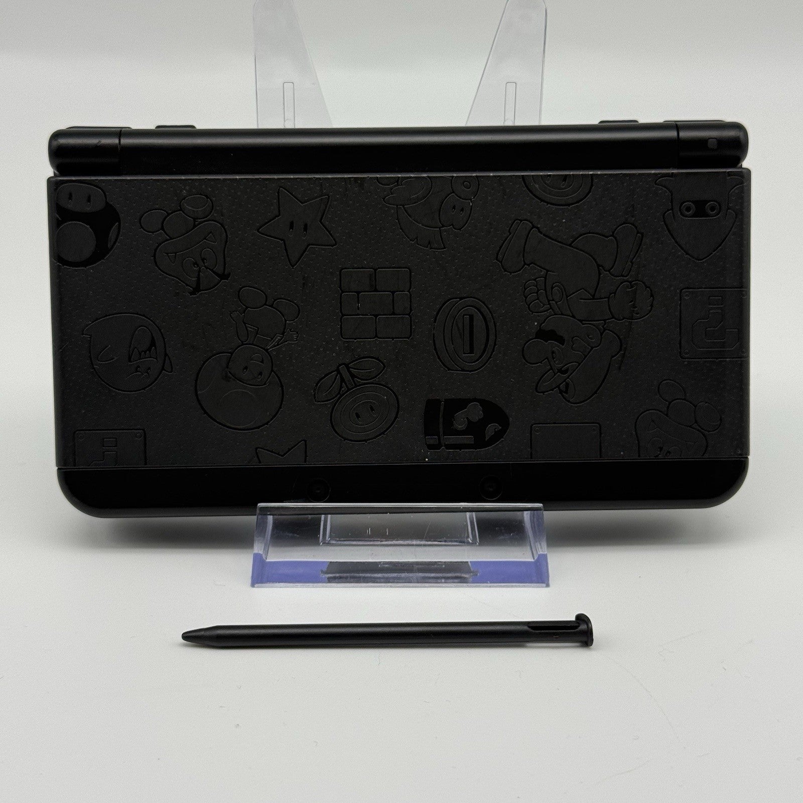 “new” Nintendo 3DS Super Mario Black Special Edition Console w/Charger - Tested1