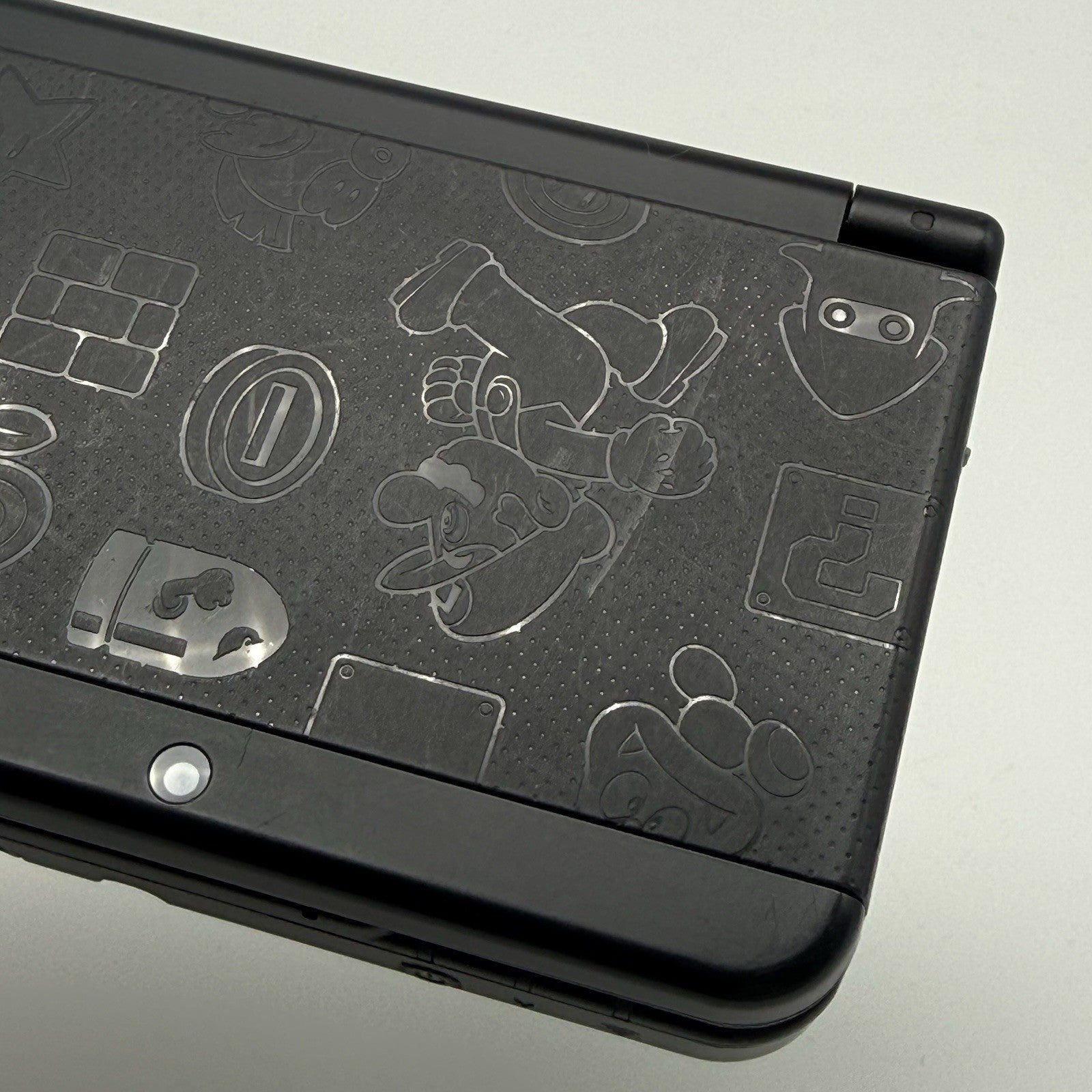 “new” Nintendo 3DS Super Mario Black Special Edition Console w/Charger - Tested21