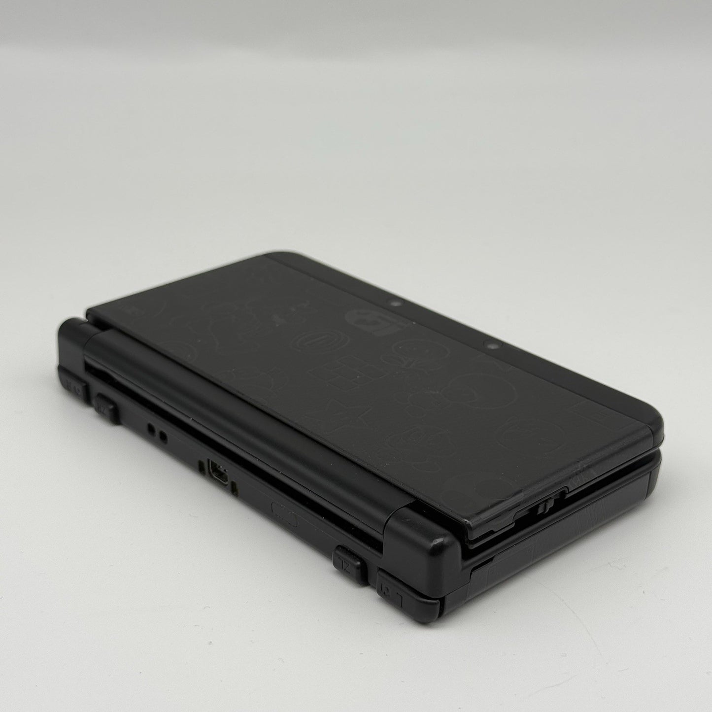 “new” Nintendo 3DS Super Mario Black Special Edition Console w/Charger - Tested15