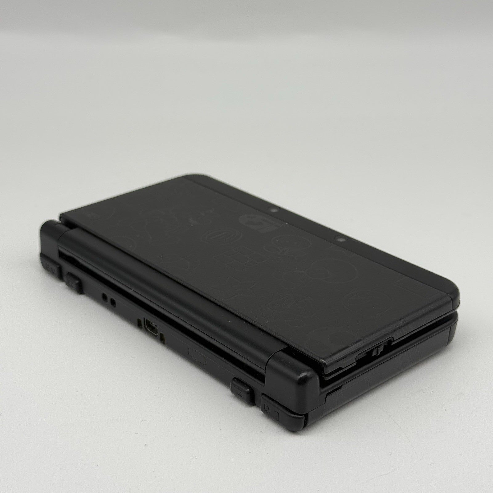 “new” Nintendo 3DS Super Mario Black Special Edition Console w/Charger - Tested15