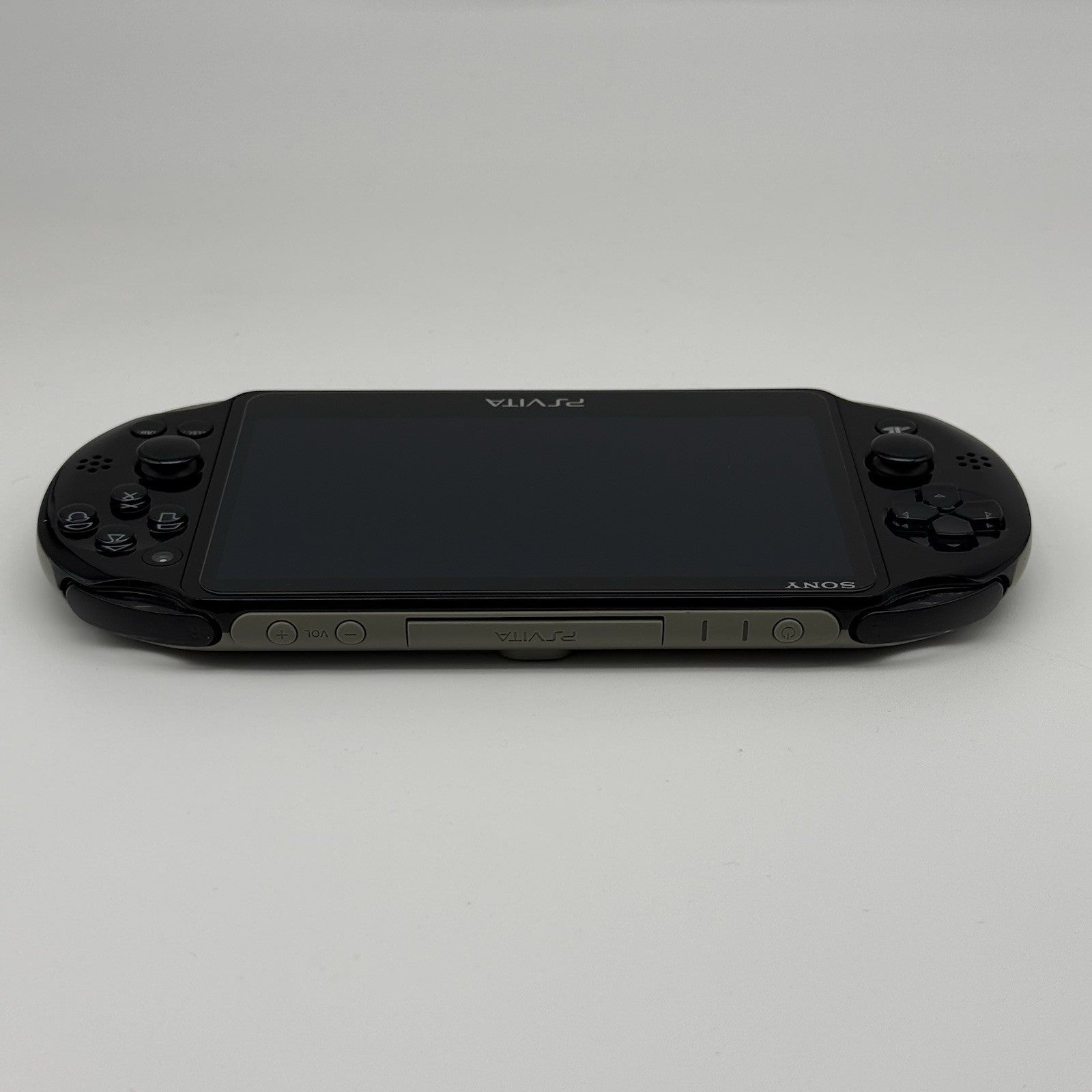 PS Vita PCH-2000 God Eater 2 Sony Playstation Special Ed Console Charger & Case9