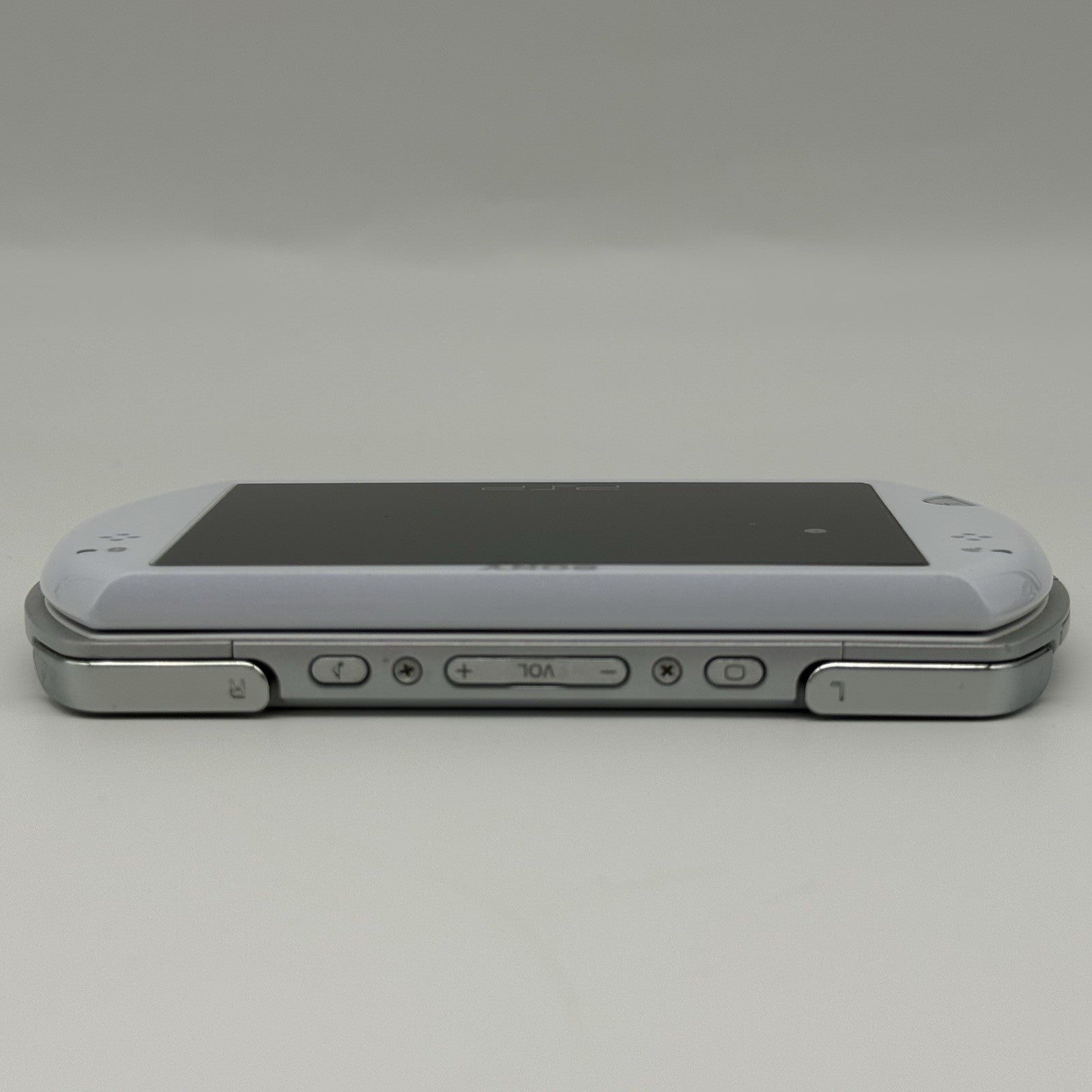 Sony PSP Go Pearl White Handheld Console 128GB w/Charger, New Battery - Tested11