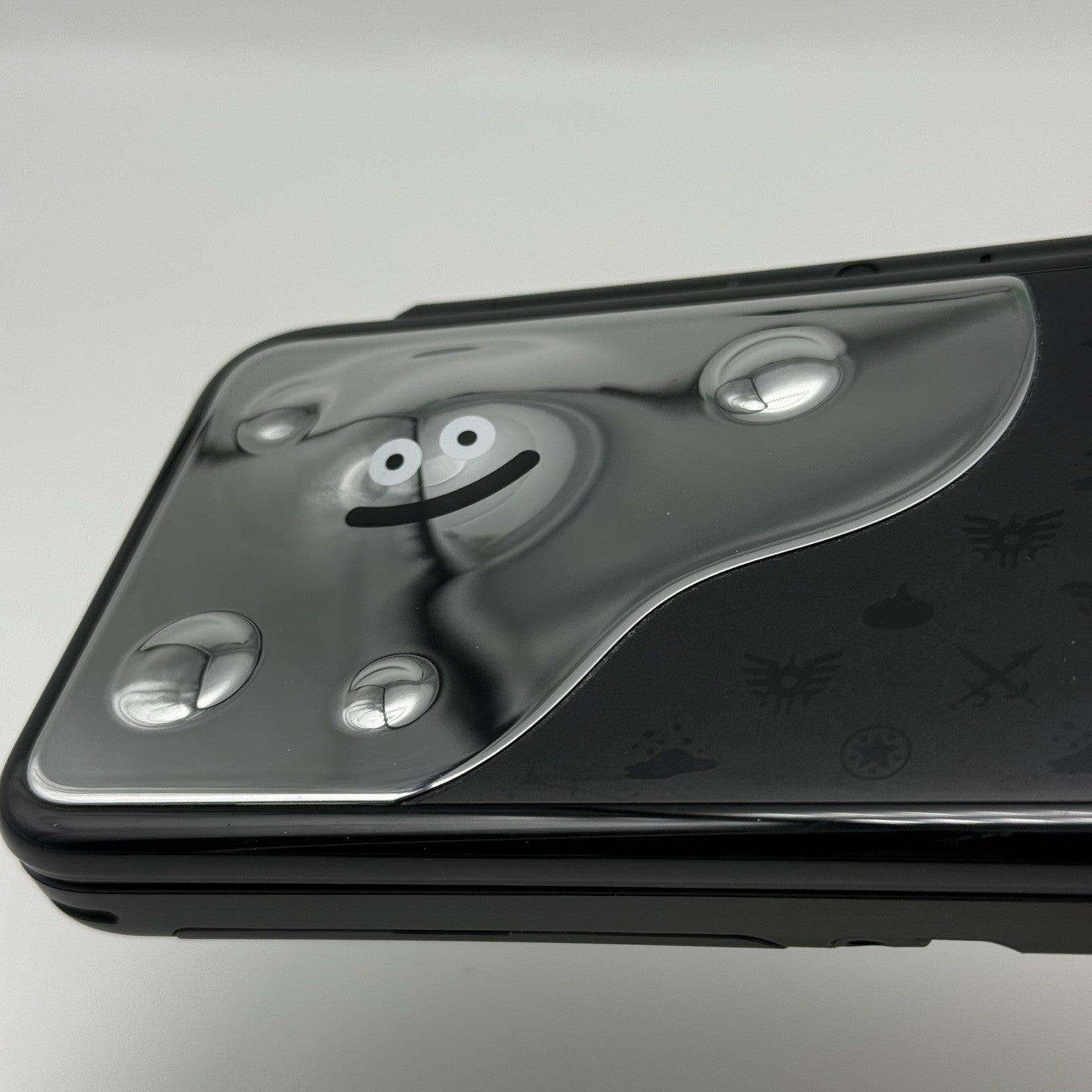 Nintendo New 2DS XL LL Dragon Quest Hagure Metal Slime Console Region Free +32GB9