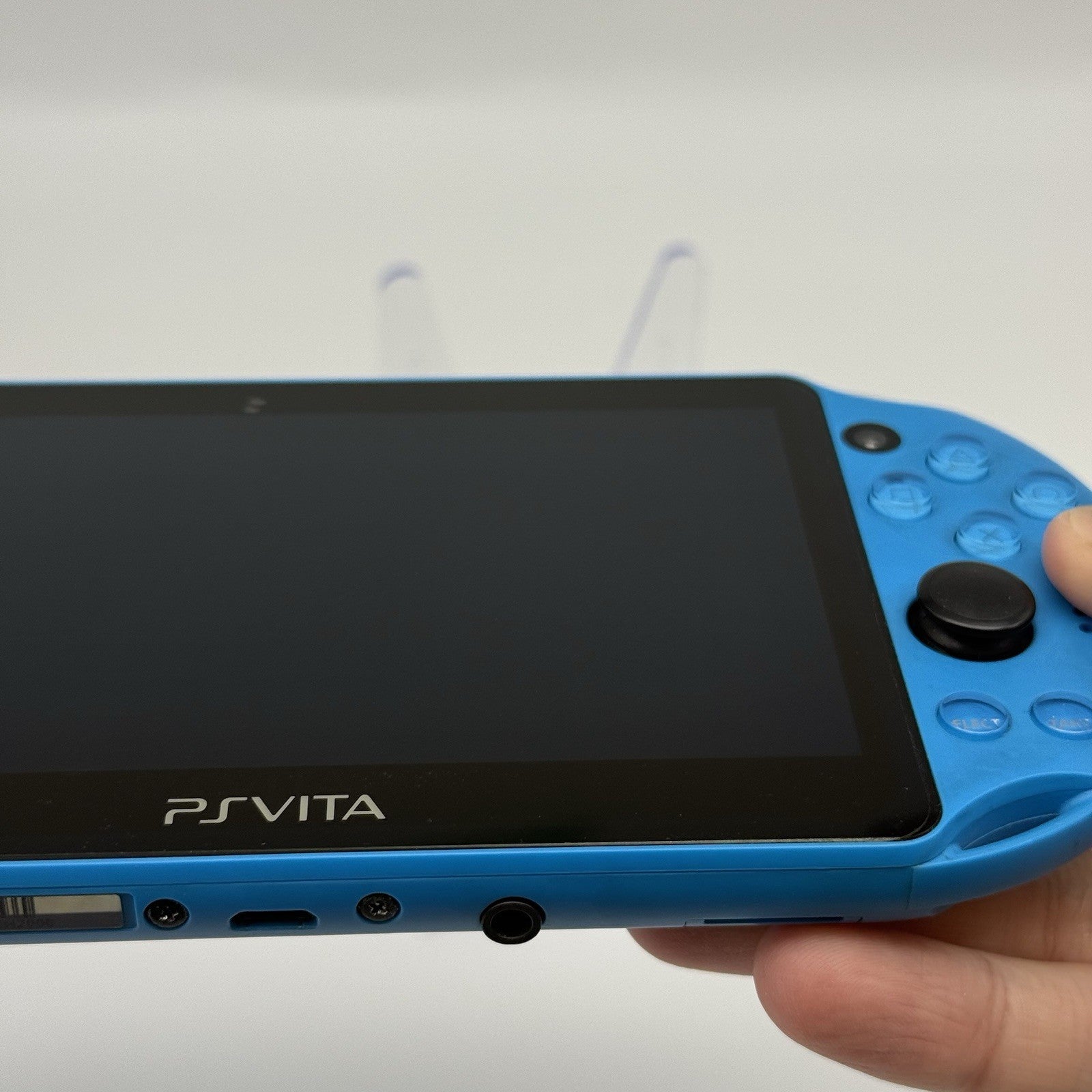 PS Vita PCH-2000 Console w/Box, Case, Charger Region Free Aqua Blue - Tested USA16