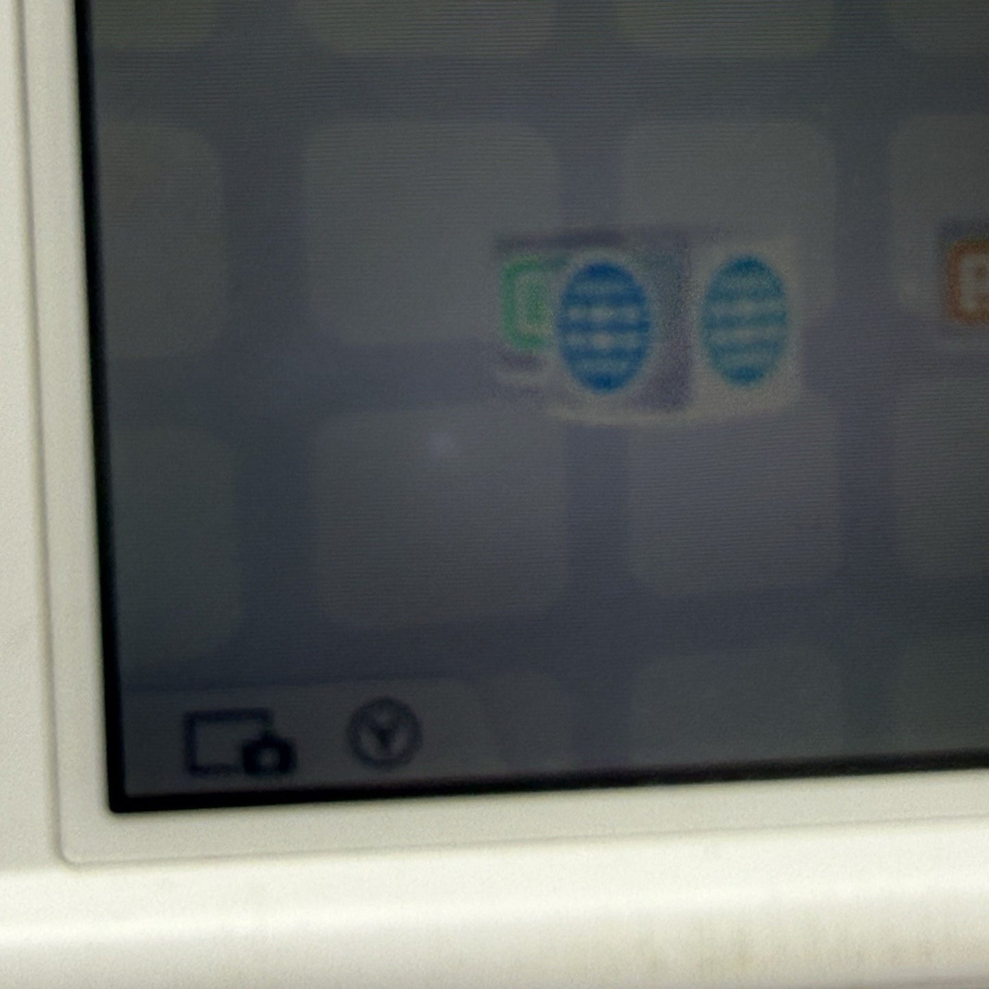Nintendo 3DS XL LL Mint White Console JP Region - *For Parts Repair* Camera & LR22