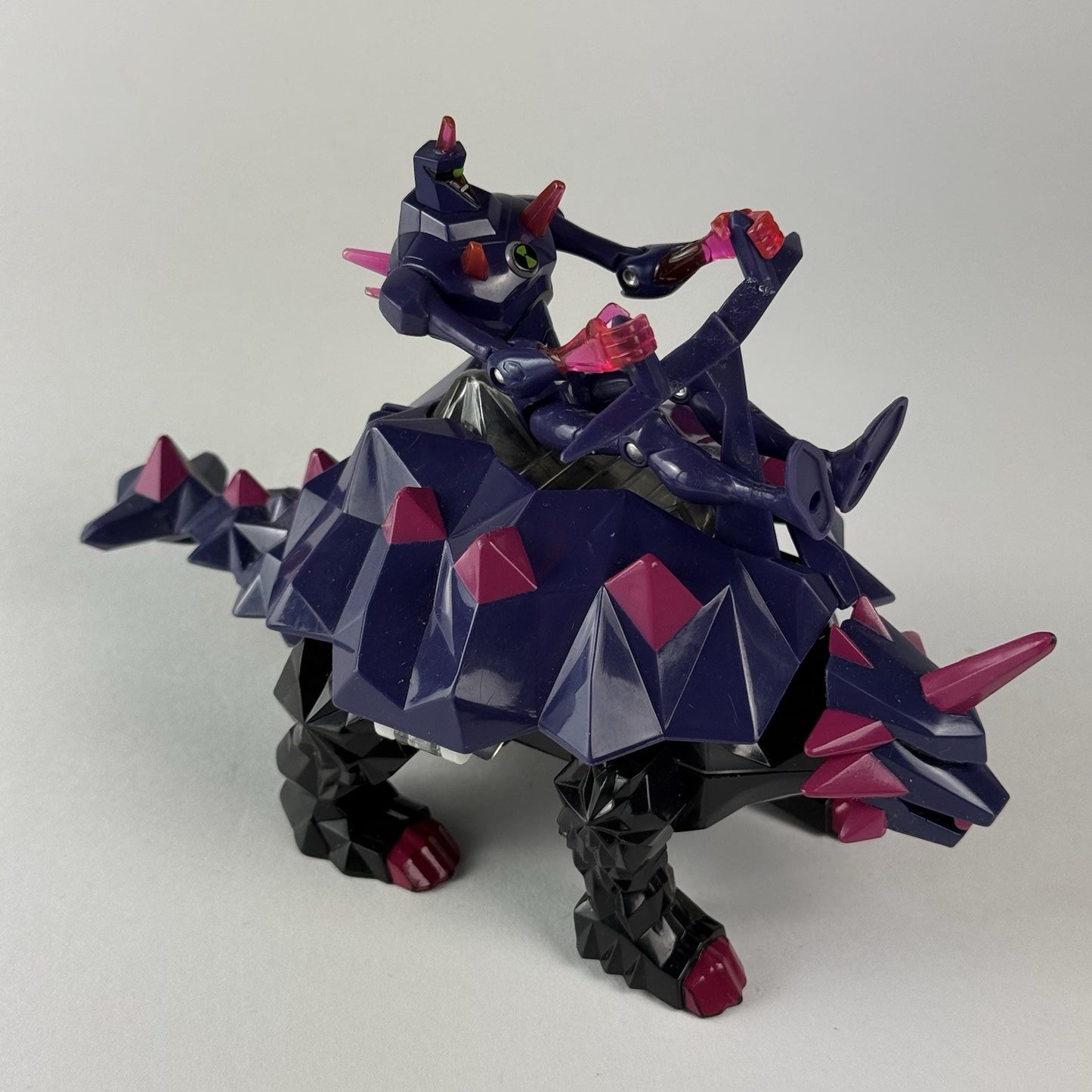 Ben 10 Alien Force Chromastone Cristalceratops & Brainstorm DNA Alien Figures8