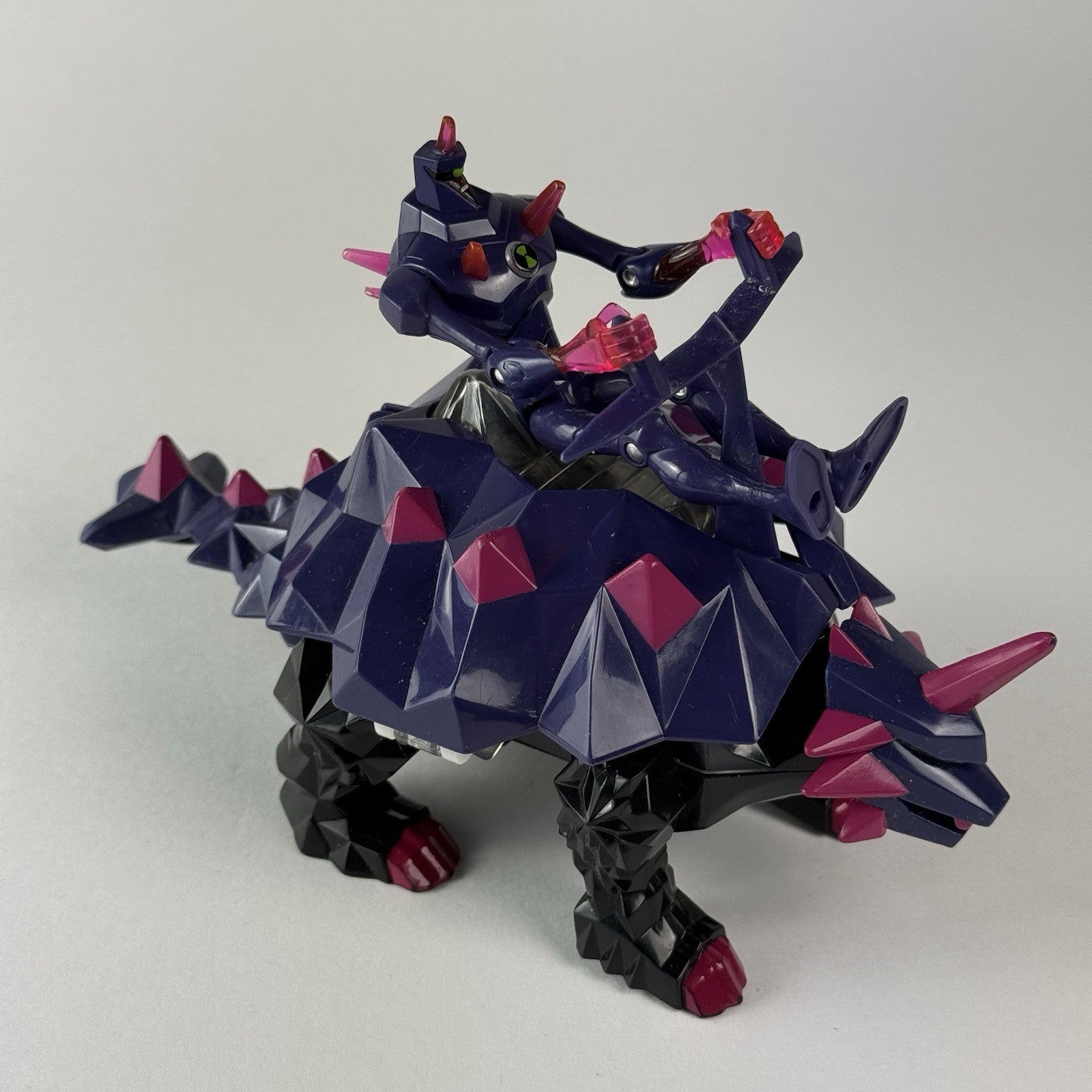 Ben 10 Alien Force Chromastone Cristalceratops & Brainstorm DNA Alien Figures8