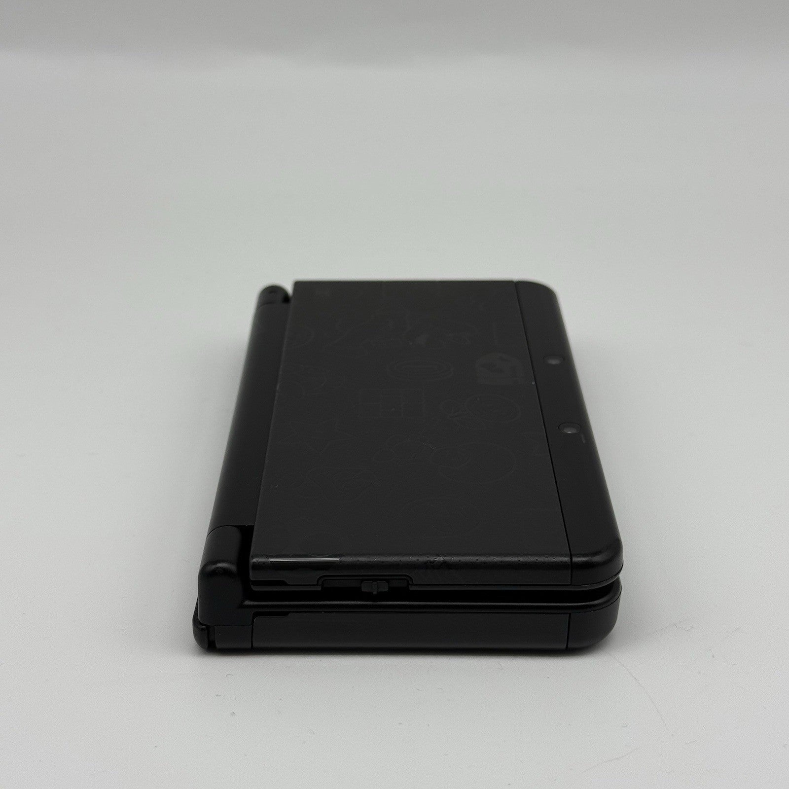 “new” Nintendo 3DS Super Mario Black Special Edition Console w/Charger - Tested14