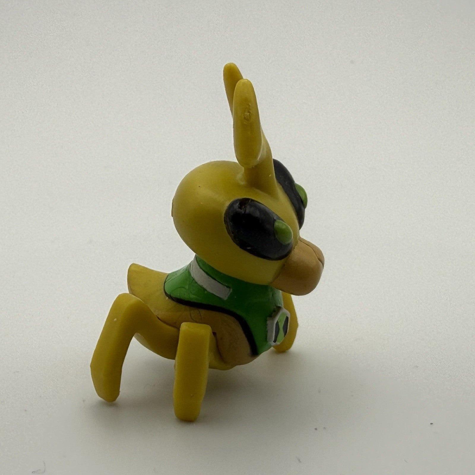 Ben 10 Omniverse Ball Weevil 2" Mini Figure Bandai 2013 Factory Sample Very Rare1