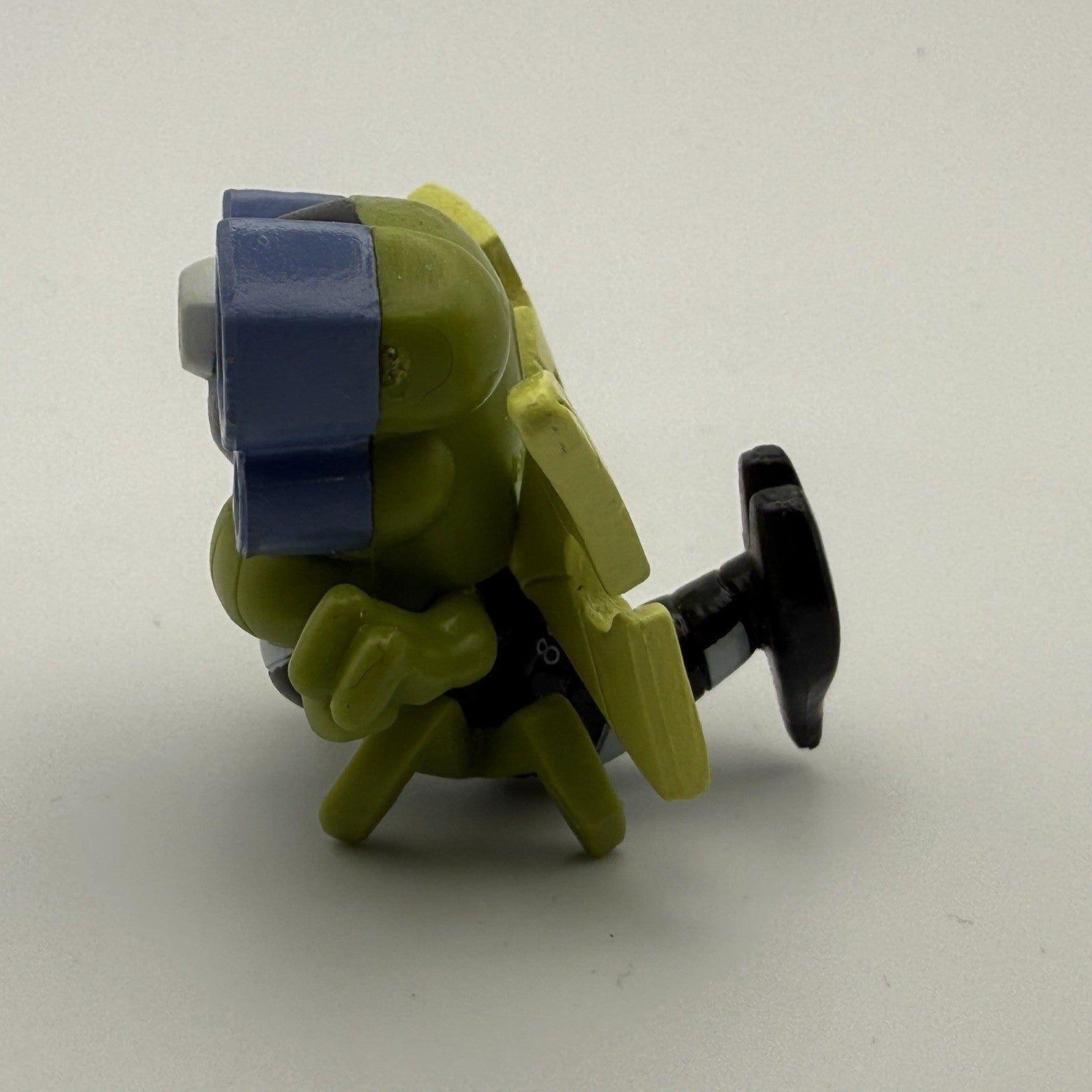 Ben 10 Omniverse Stinkfly 2" Mini Figure Bandai 2013 Factory Sample - Very Rare4