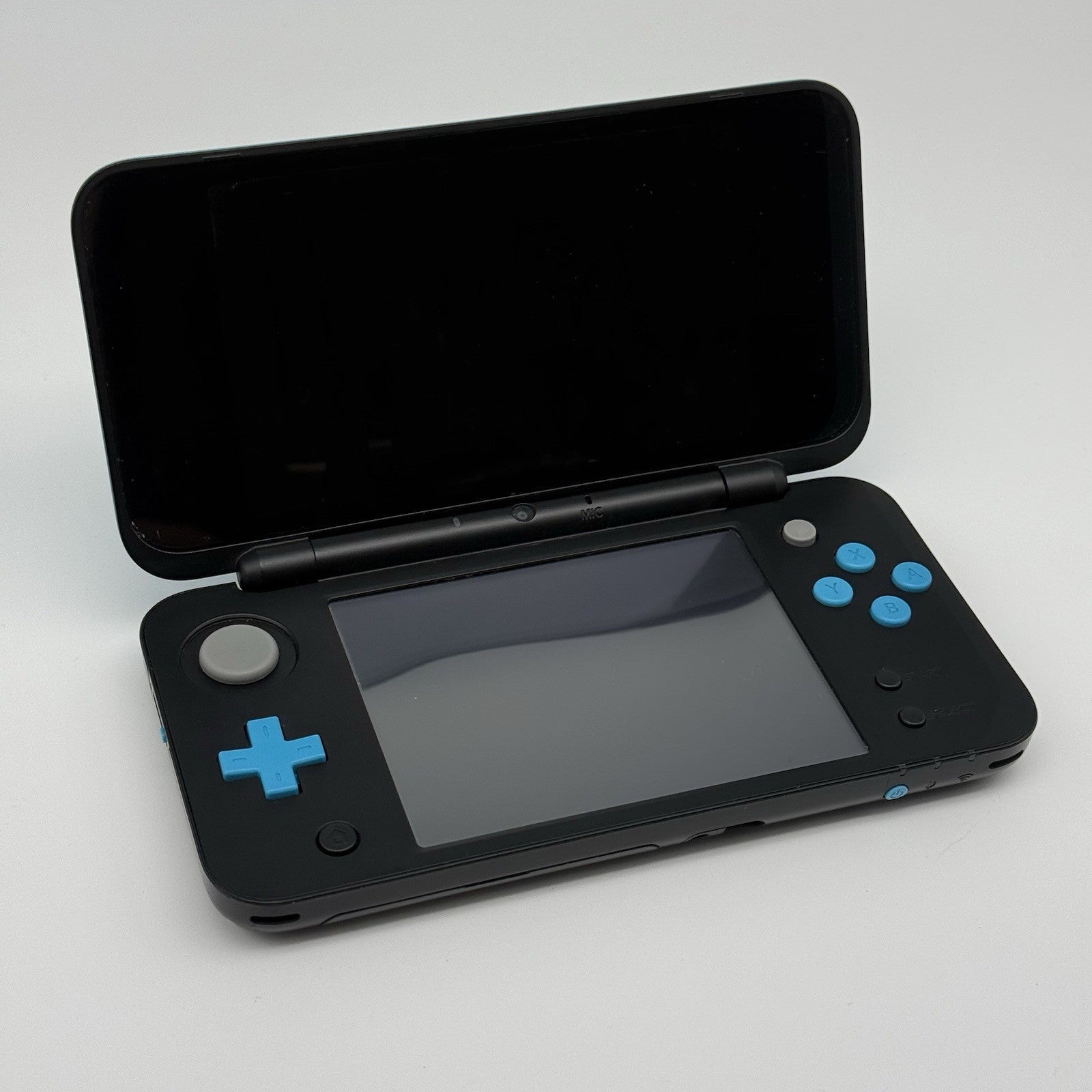 “new” Nintendo 2DS XL Black Sold AS-IS For Parts Or Repair Broken Not Working1