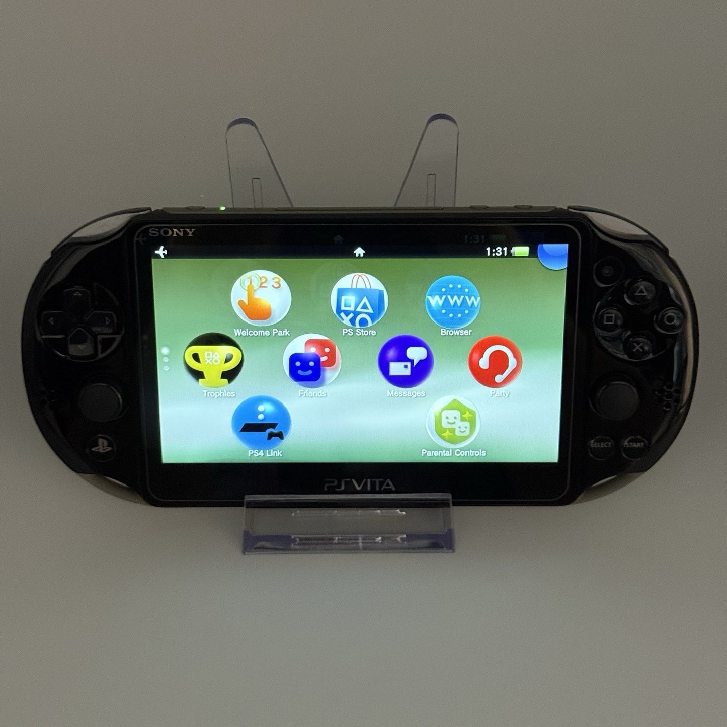 PS Vita PCH-2000 God Eater 2 Sony Playstation Special Ed Console Charger & Case1