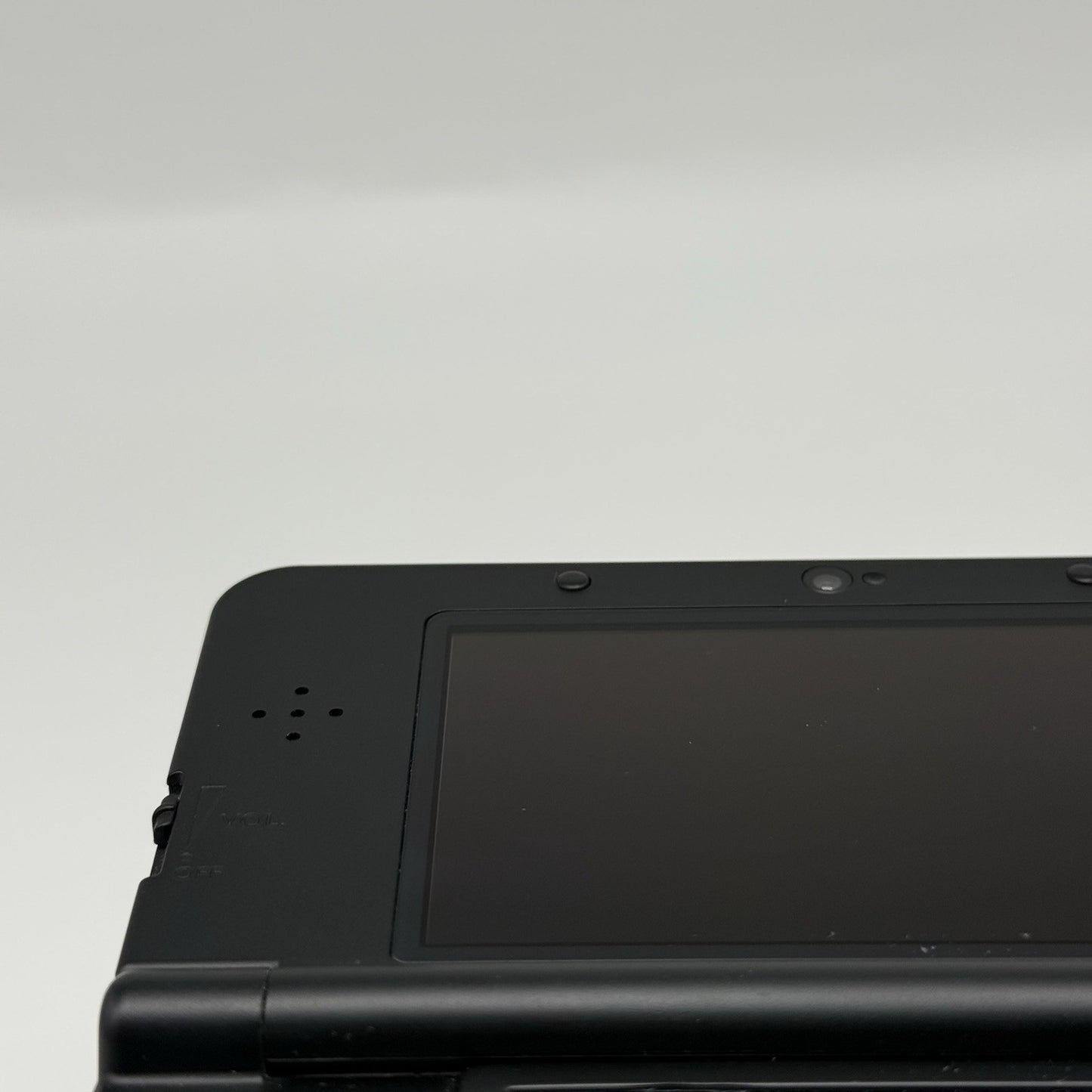 “new” Nintendo 3DS Super Mario Black Special Edition Console w/Charger - Tested7