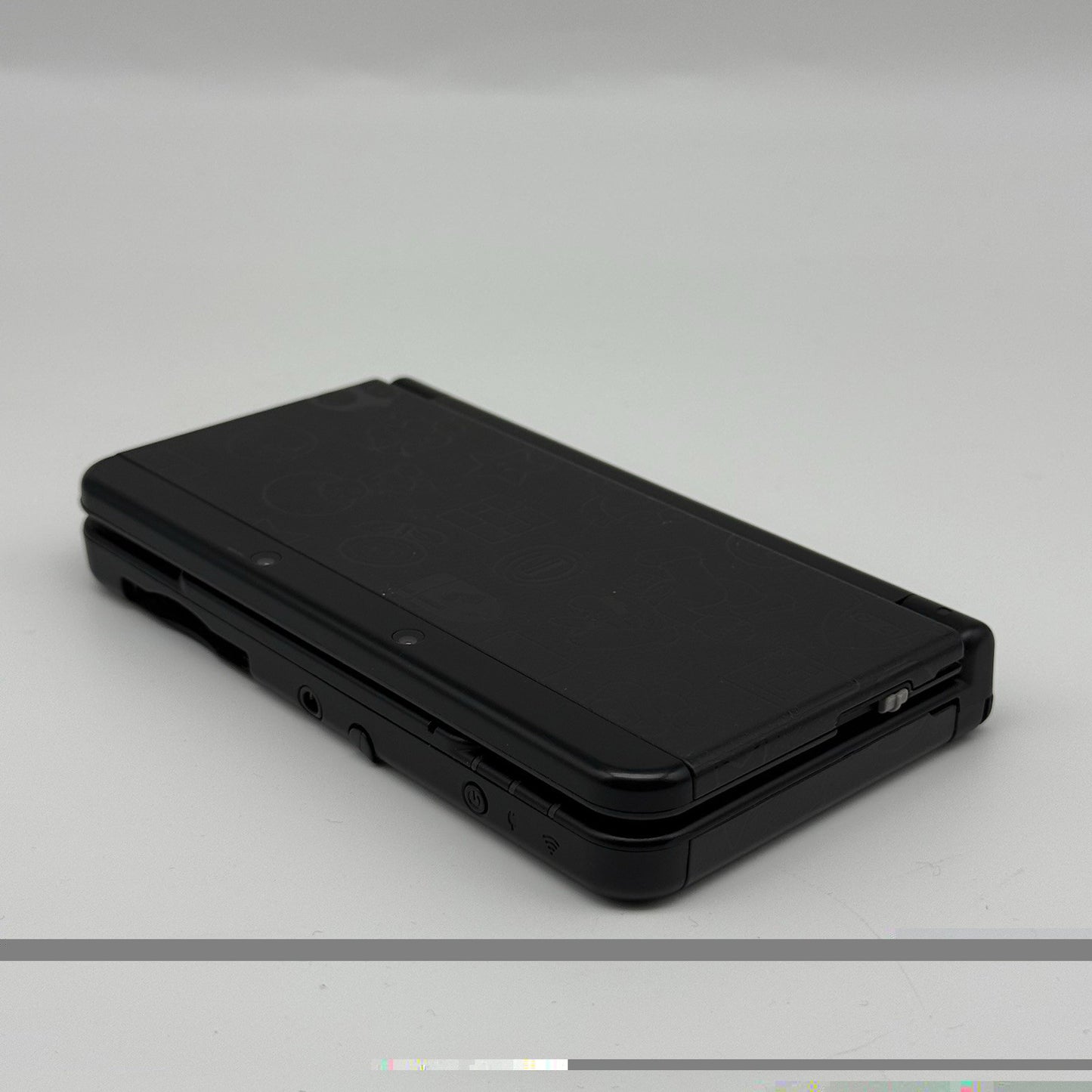 “new” Nintendo 3DS Super Mario Black Special Edition Console w/Charger - Tested19