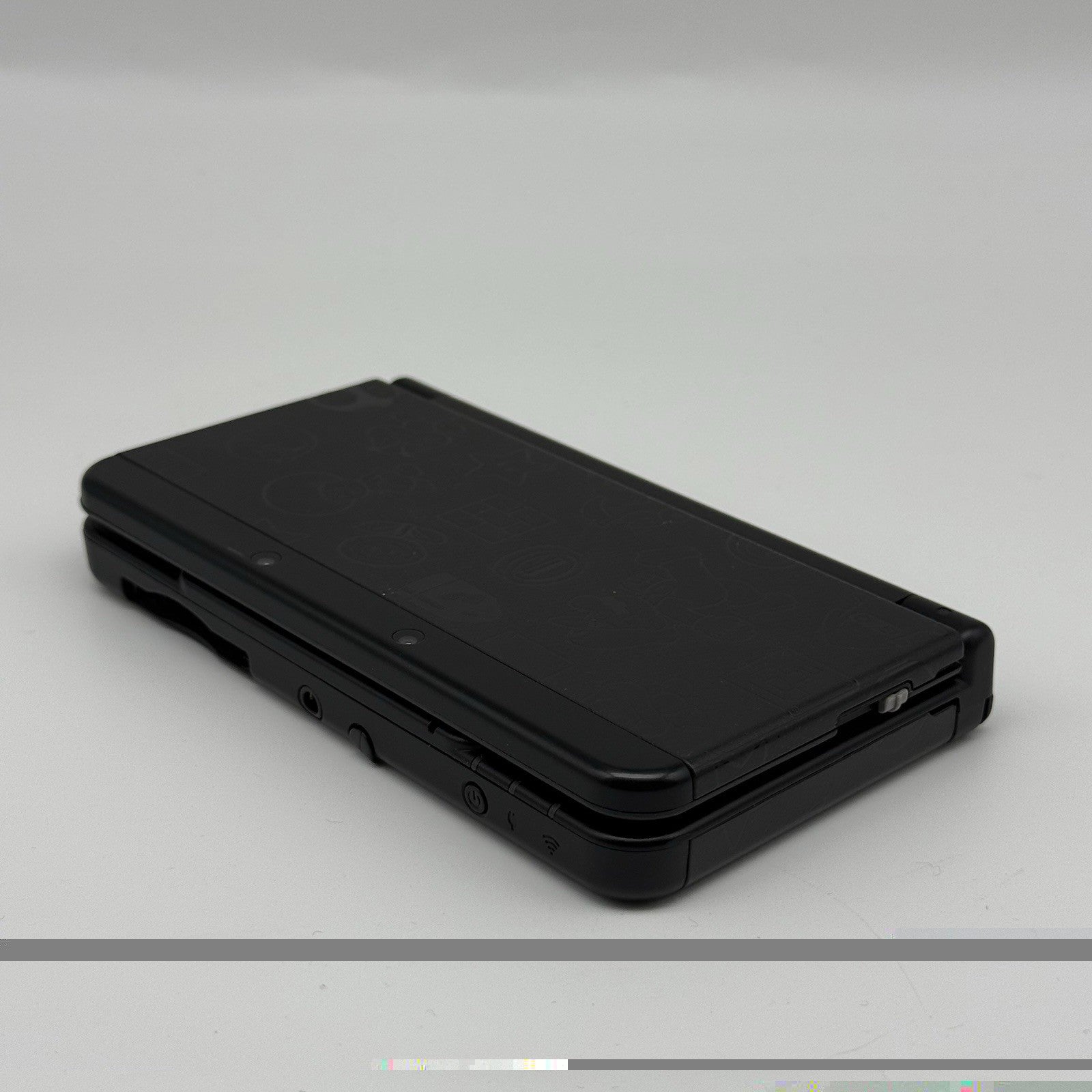 “new” Nintendo 3DS Super Mario Black Special Edition Console w/Charger - Tested19