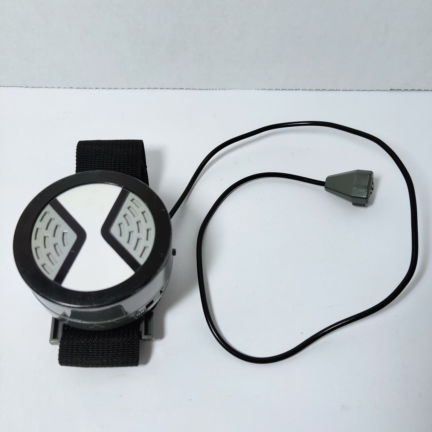Ben 10 Omnitrix FX Network 2006 Alien Voice Changer Tested Working0