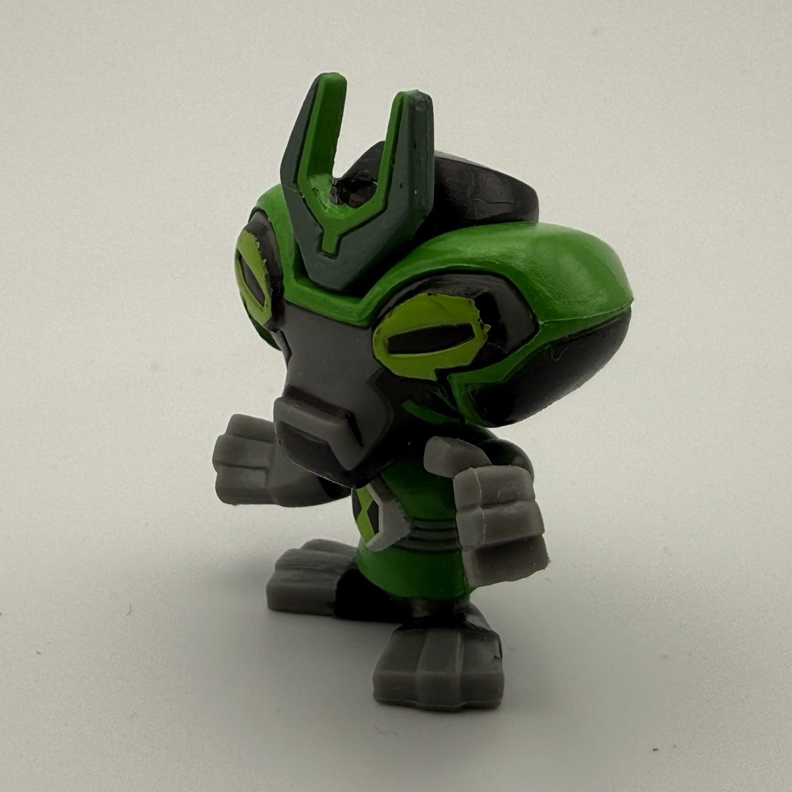 Ben 10 Omniverse Galvan Soldier 2" Mini Figure Bandai 2013 Factory Sample - Rare9