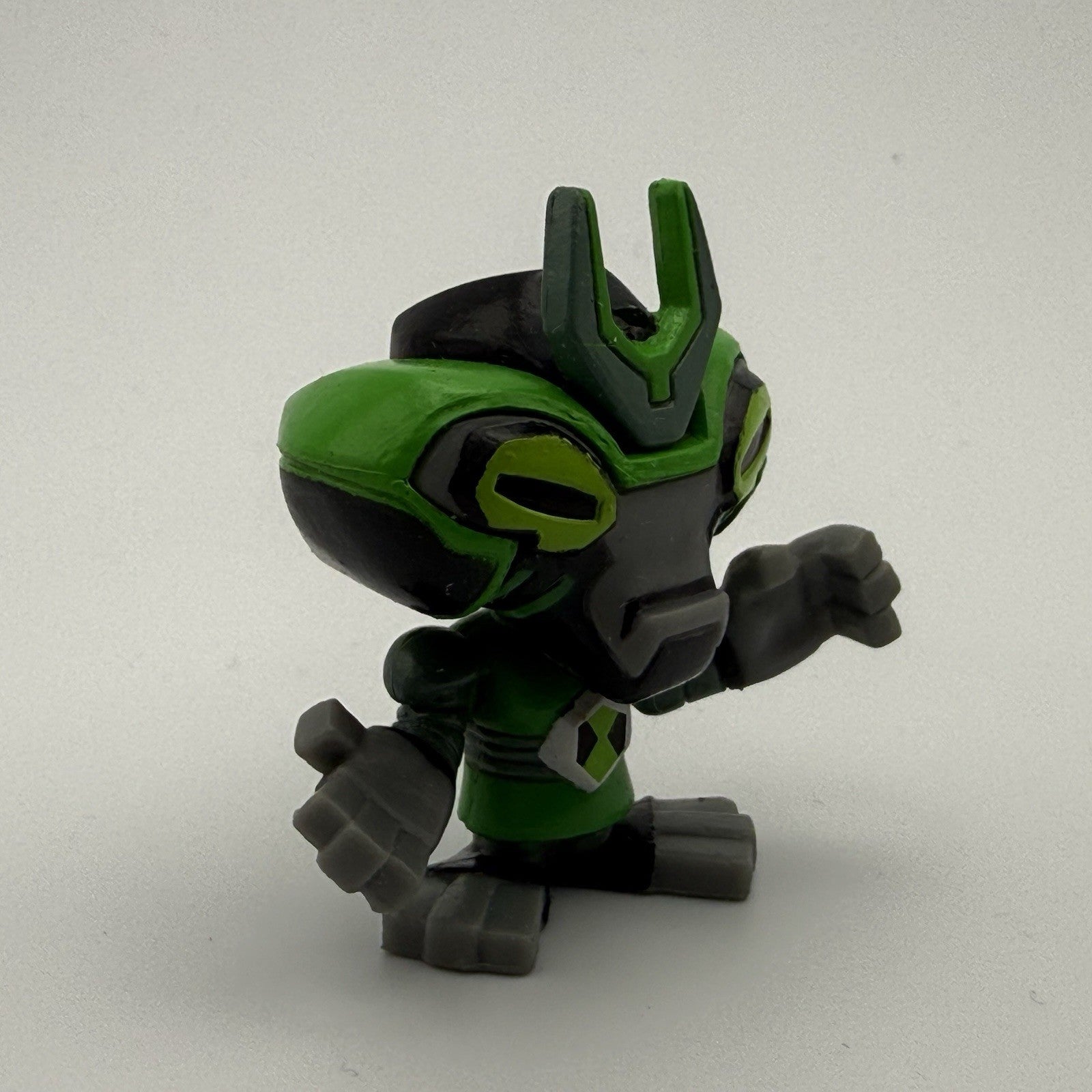 Ben 10 Omniverse Galvan Soldier 2" Mini Figure Bandai 2013 Factory Sample - Rare1