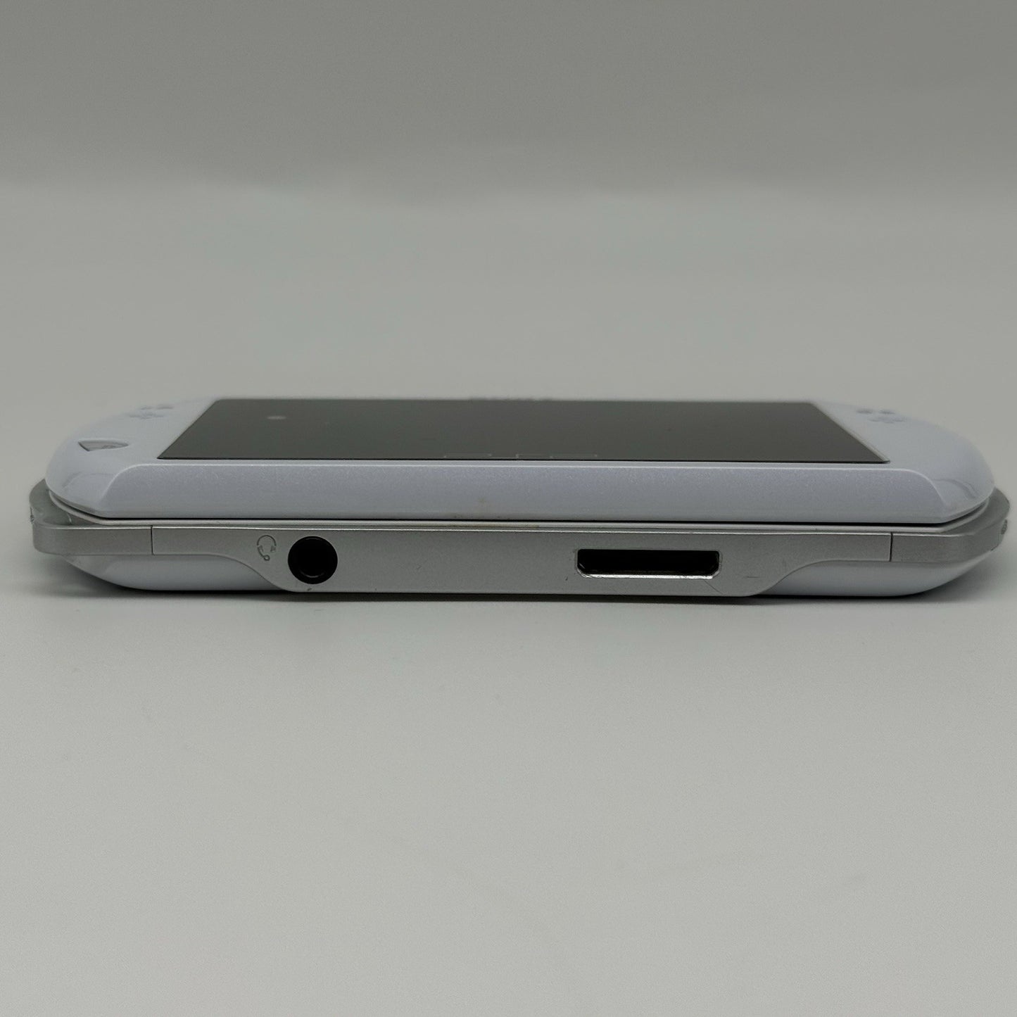Sony PSP Go Pearl White Handheld Console 128GB w/Charger, New Battery - Tested9
