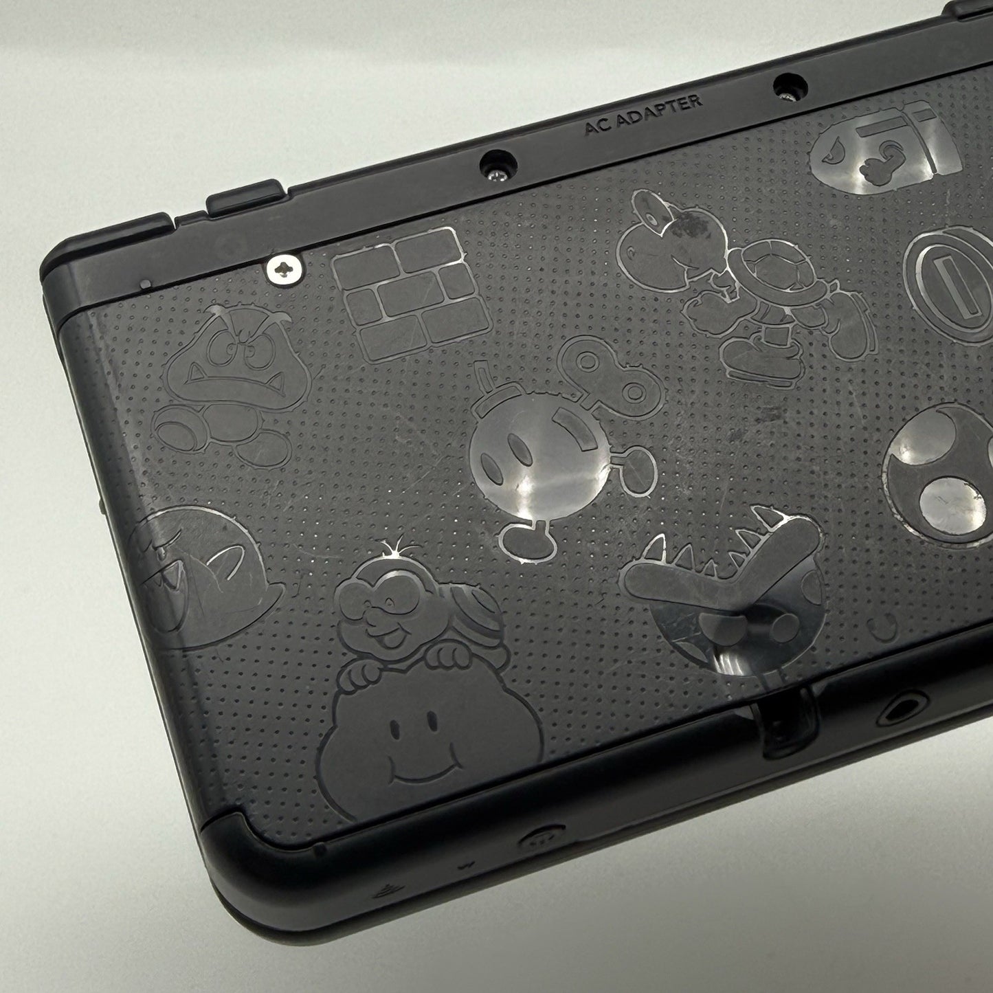 “new” Nintendo 3DS Super Mario Black Special Edition Console w/Charger - Tested22