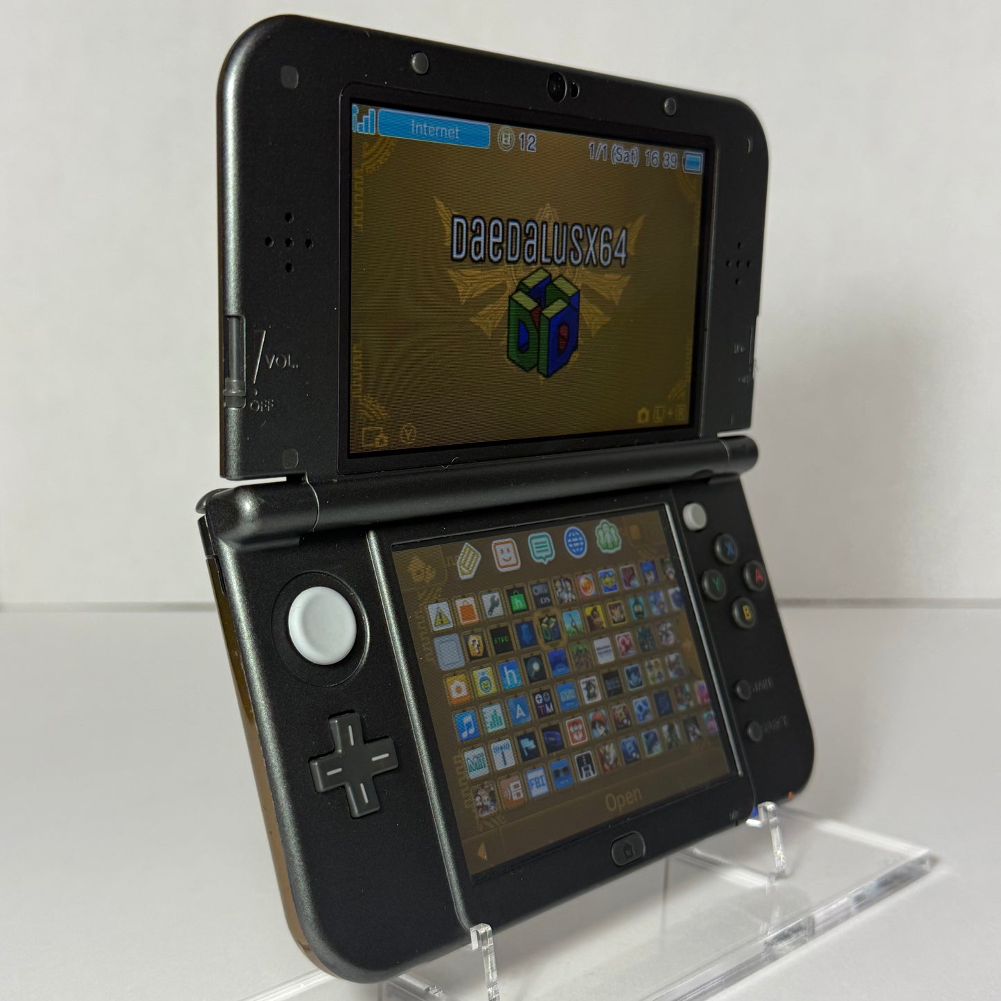 n3DS XL [850+ Games] (128GB) - Hyrule Edition (Dual IPS)